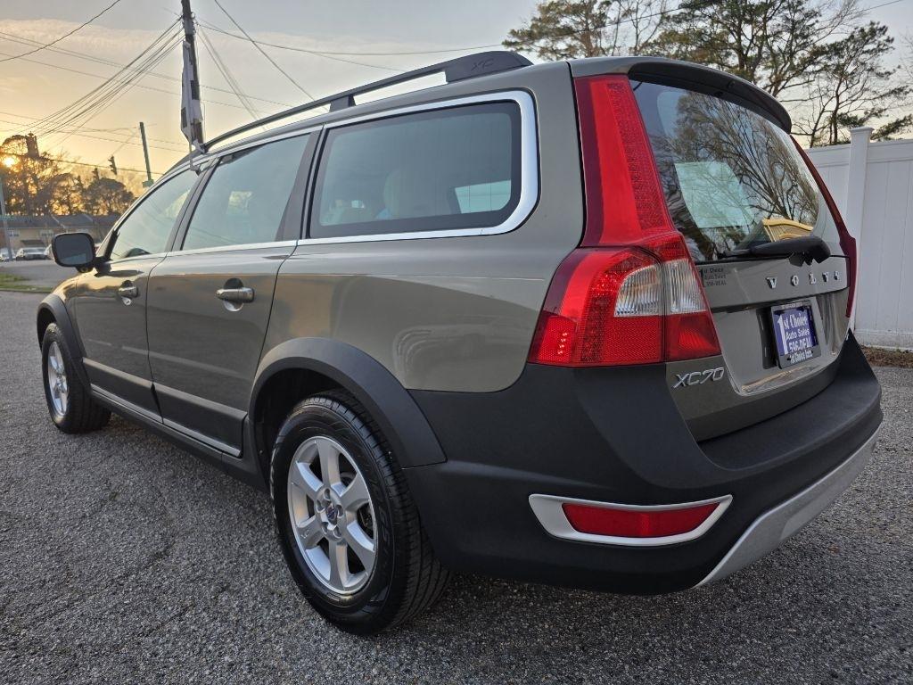 Volvo XC70 4dr Wgn 3.2L 2010