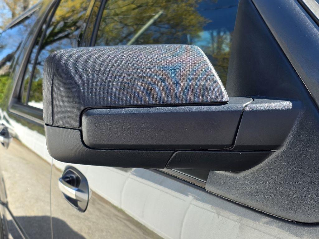 Ford Expedition EL 4WD 4dr King Ranch 2016