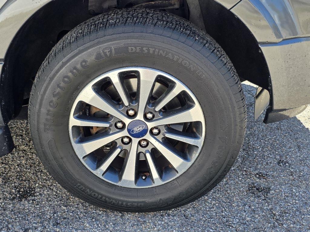 Ford Expedition EL 4WD 4dr King Ranch 2016