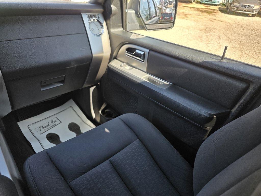 Ford Expedition EL 4WD 4dr King Ranch 2016