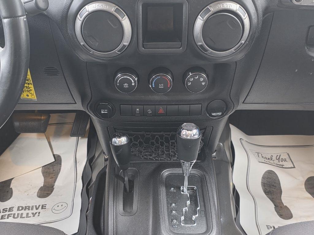 Jeep Wrangler Unlimited 4WD 4dr Sport 2014