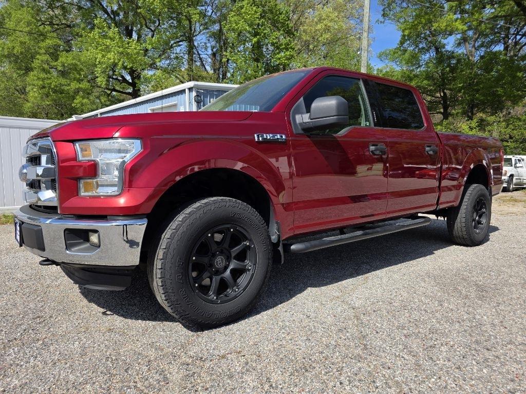 Ford F-150 4WD SuperCrew 157" Lariat w/HD Payload Pkg 2015