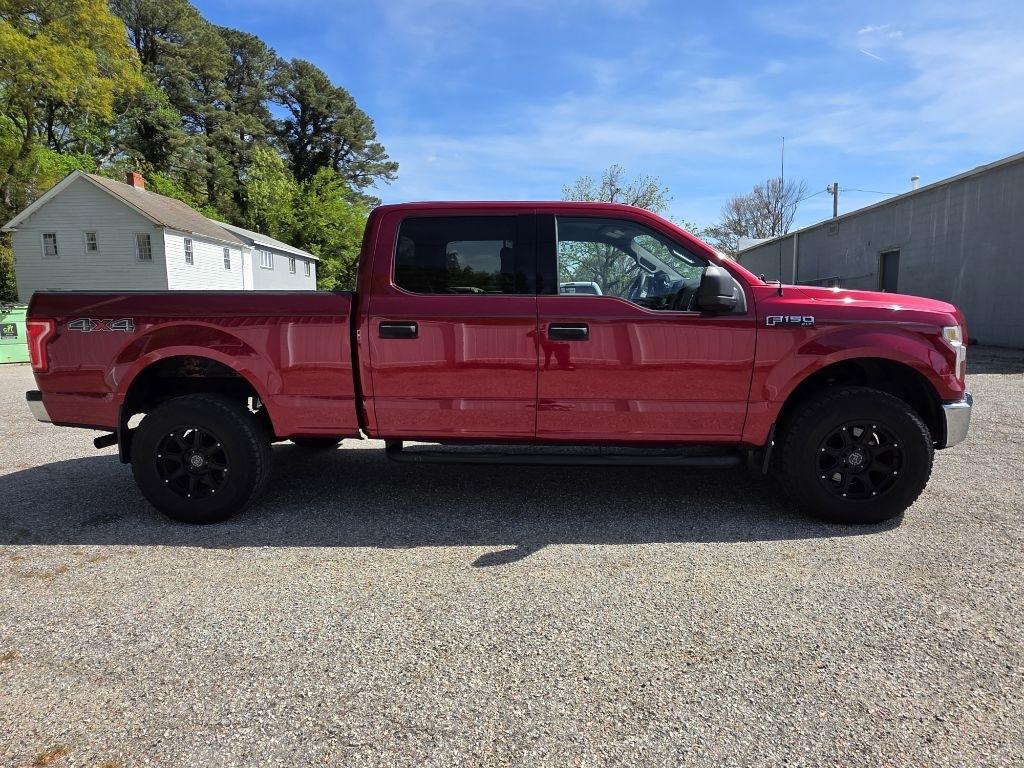 Ford F-150 4WD SuperCrew 157" Lariat w/HD Payload Pkg 2015