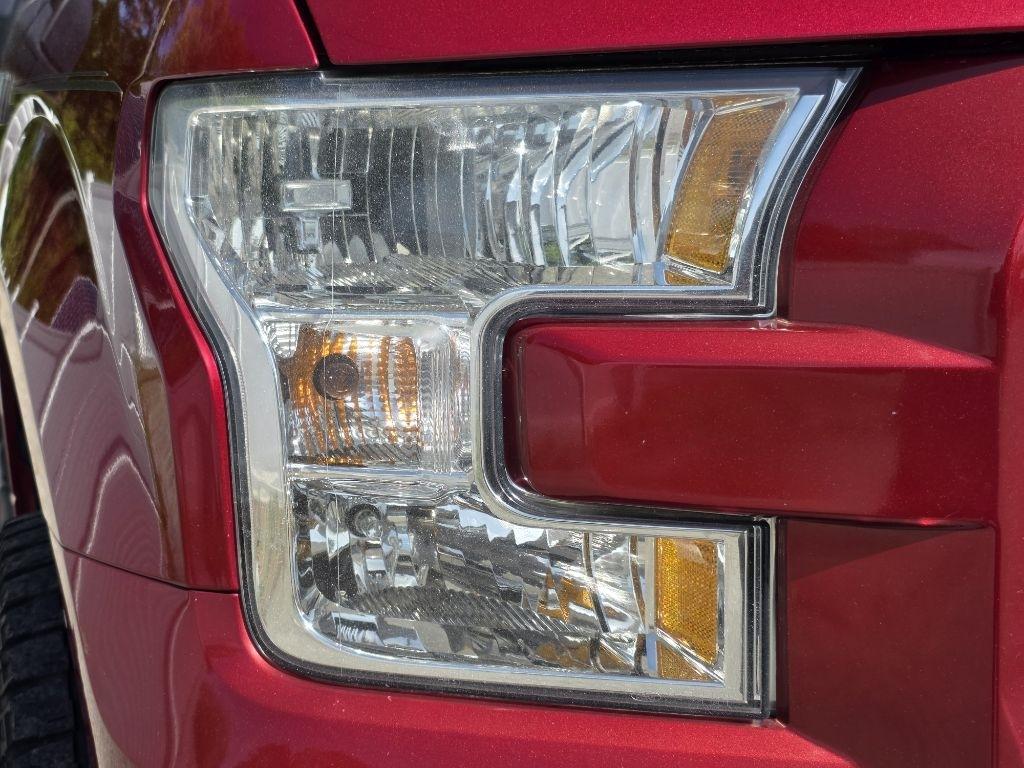 Ford F-150 4WD SuperCrew 157" Lariat w/HD Payload Pkg 2015