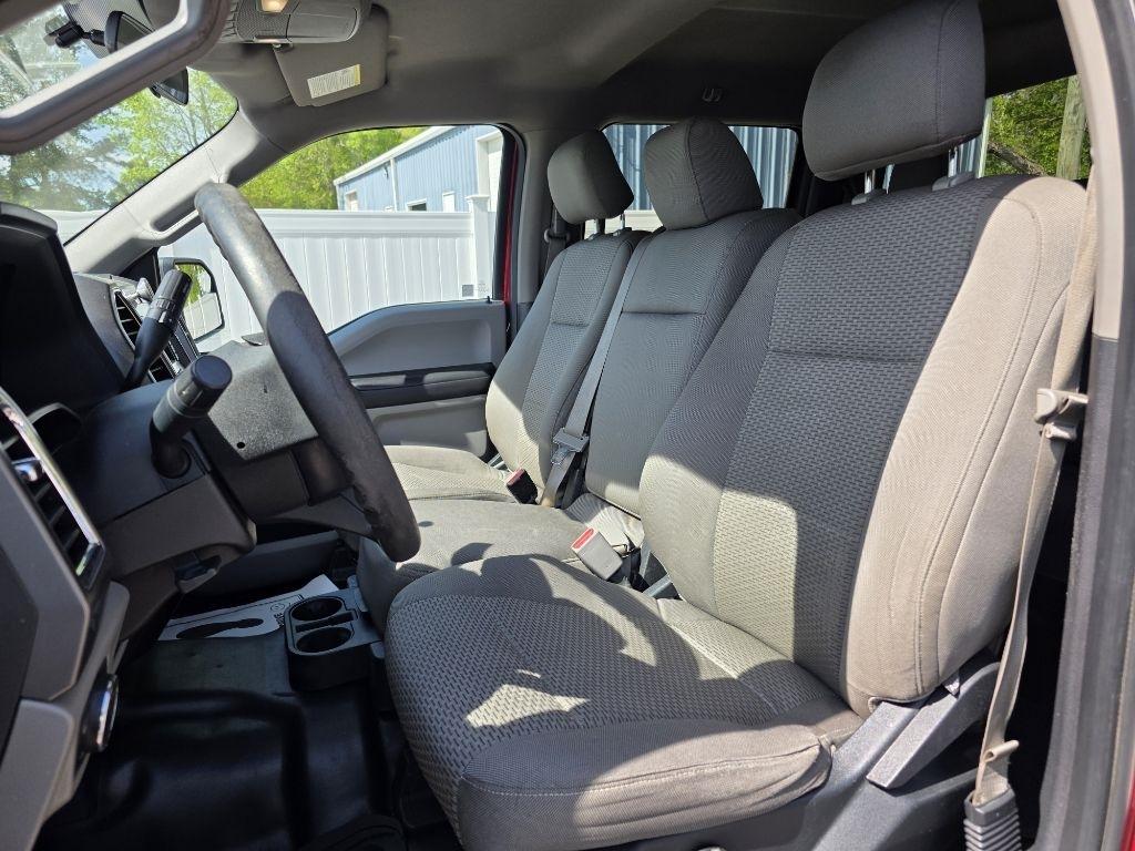 Ford F-150 4WD SuperCrew 157" Lariat w/HD Payload Pkg 2015