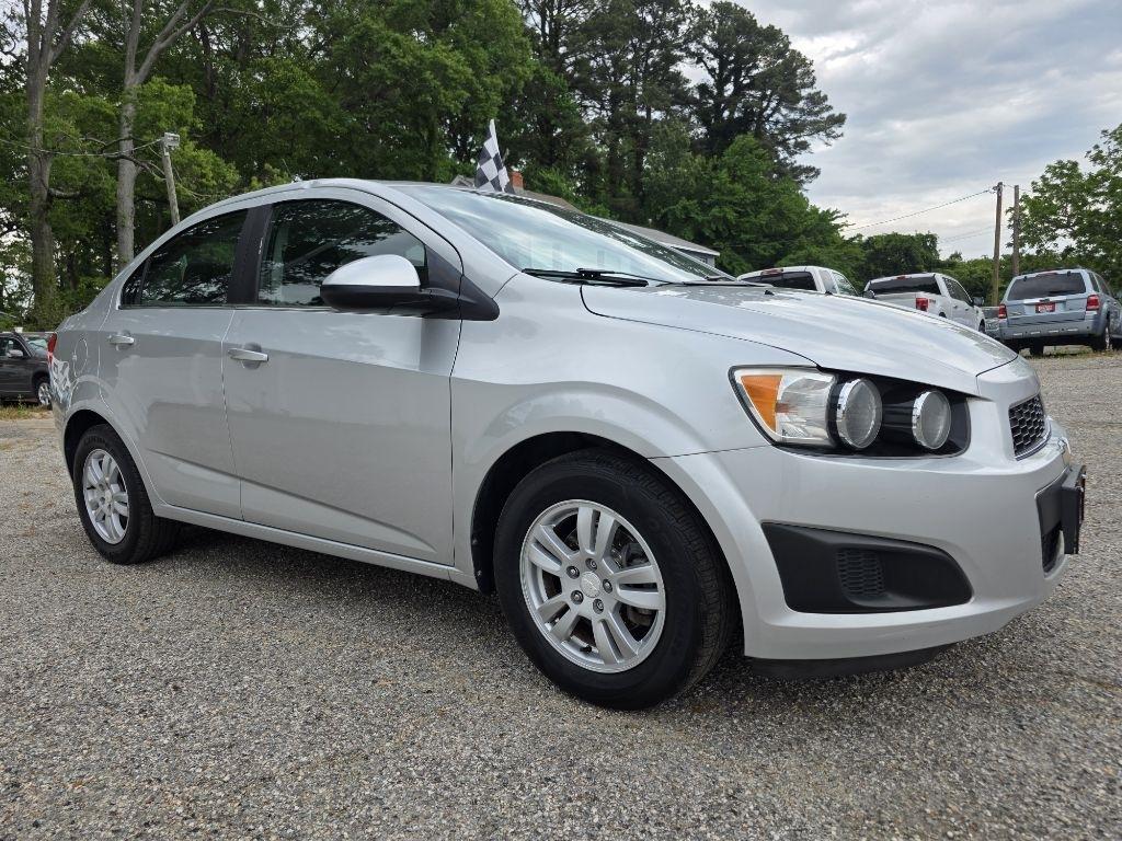 Chevrolet Sonic 4dr Sdn Auto LT 2016