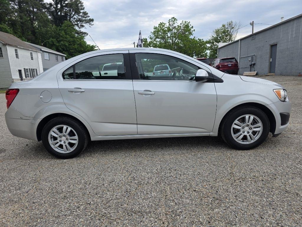 Chevrolet Sonic 4dr Sdn Auto LT 2016