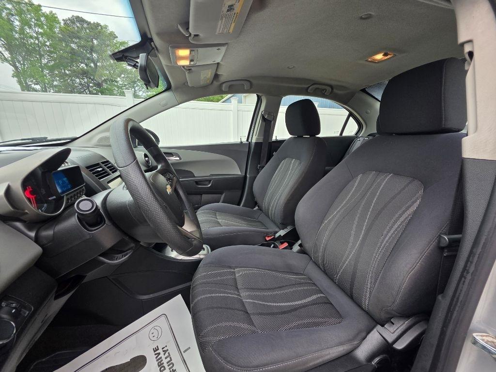 Chevrolet Sonic 4dr Sdn Auto LT 2016