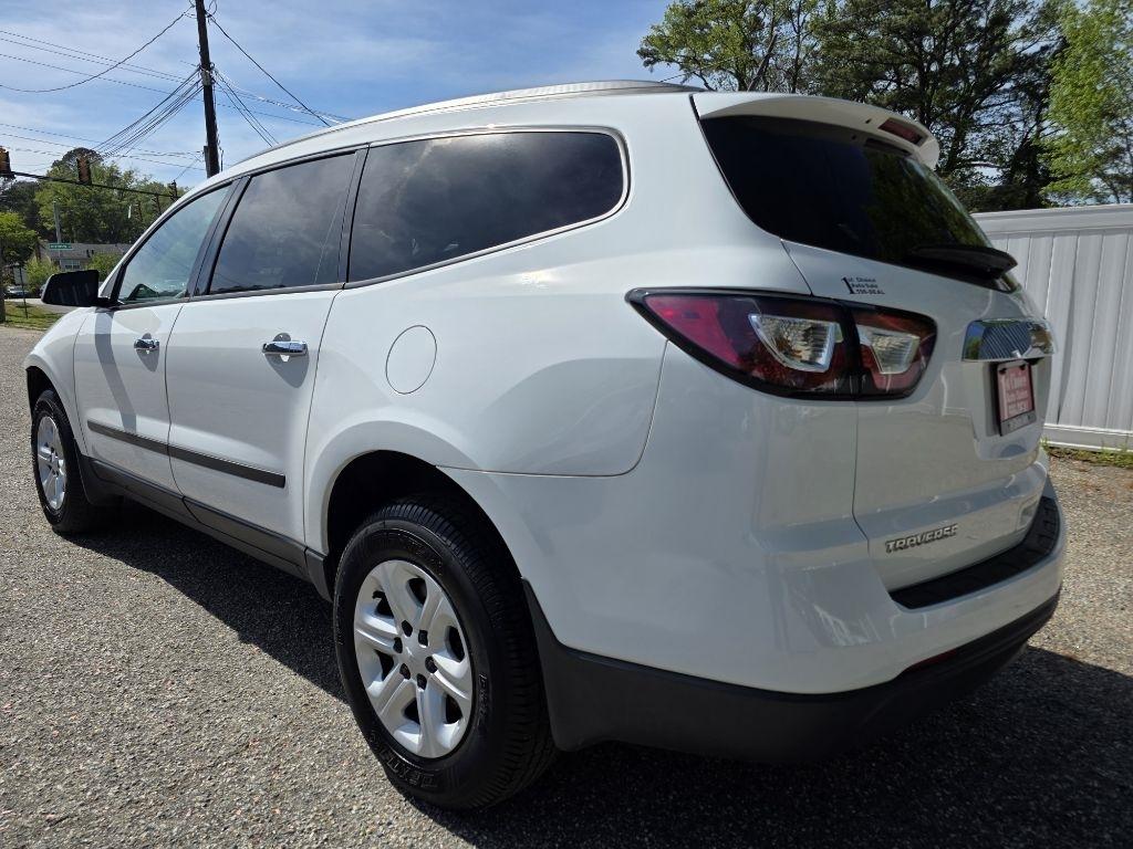 Chevrolet Traverse FWD 4dr LS w/1LS 2017