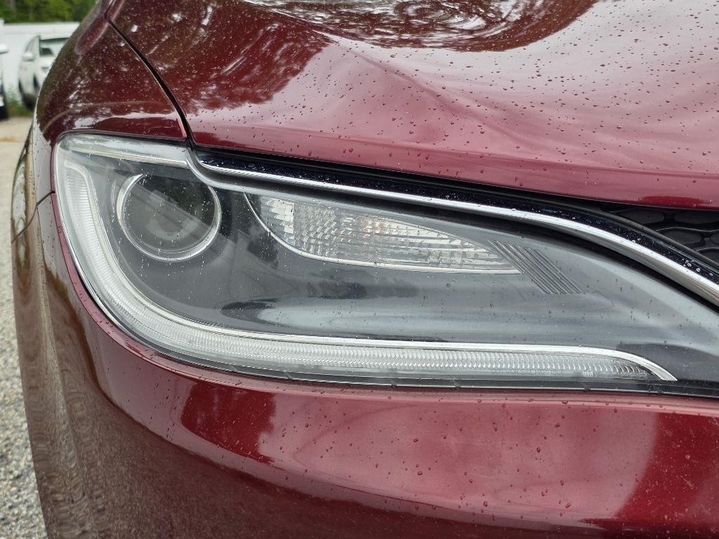 Chrysler 200 4dr Sdn Limited FWD 2015