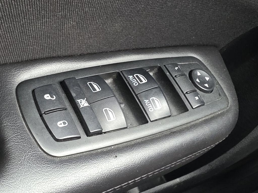 Chrysler 200 4dr Sdn Limited FWD 2015