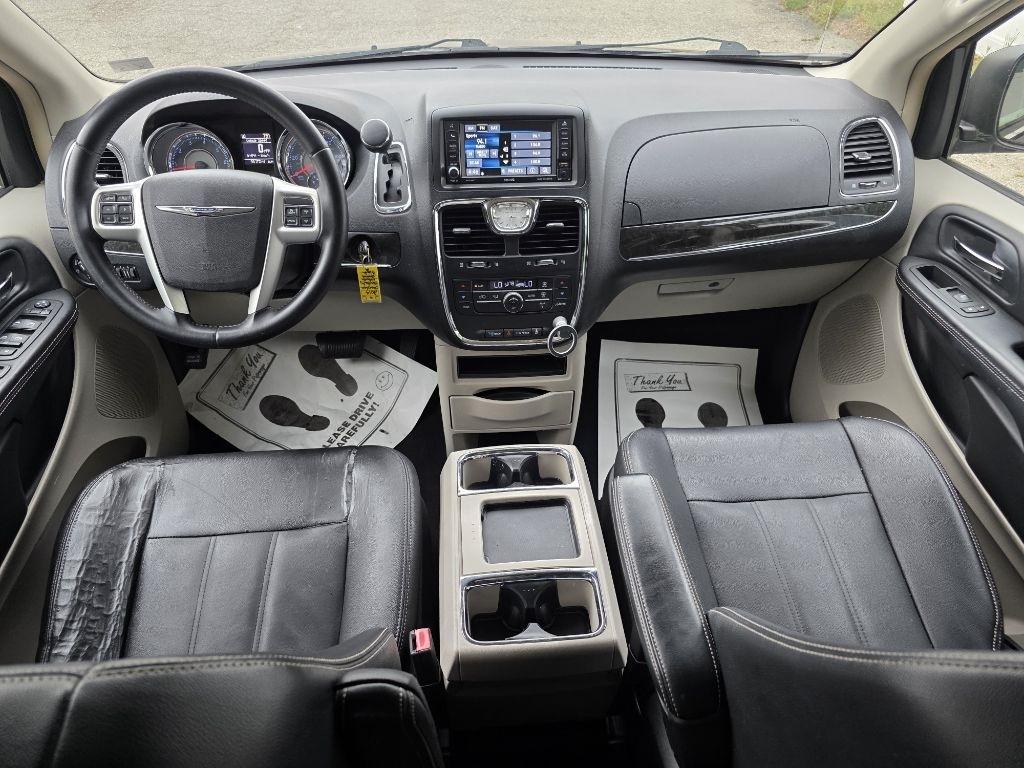 Chrysler Town & Country 4dr Wgn Touring 2014