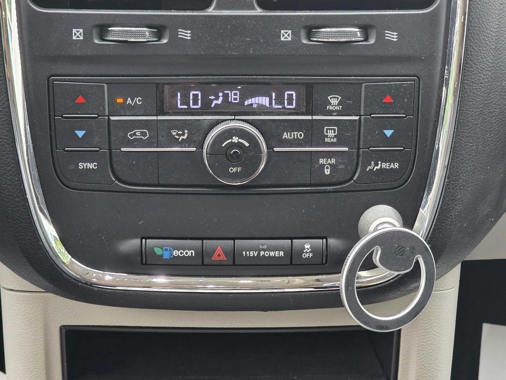 Chrysler Town & Country 4dr Wgn Touring 2014