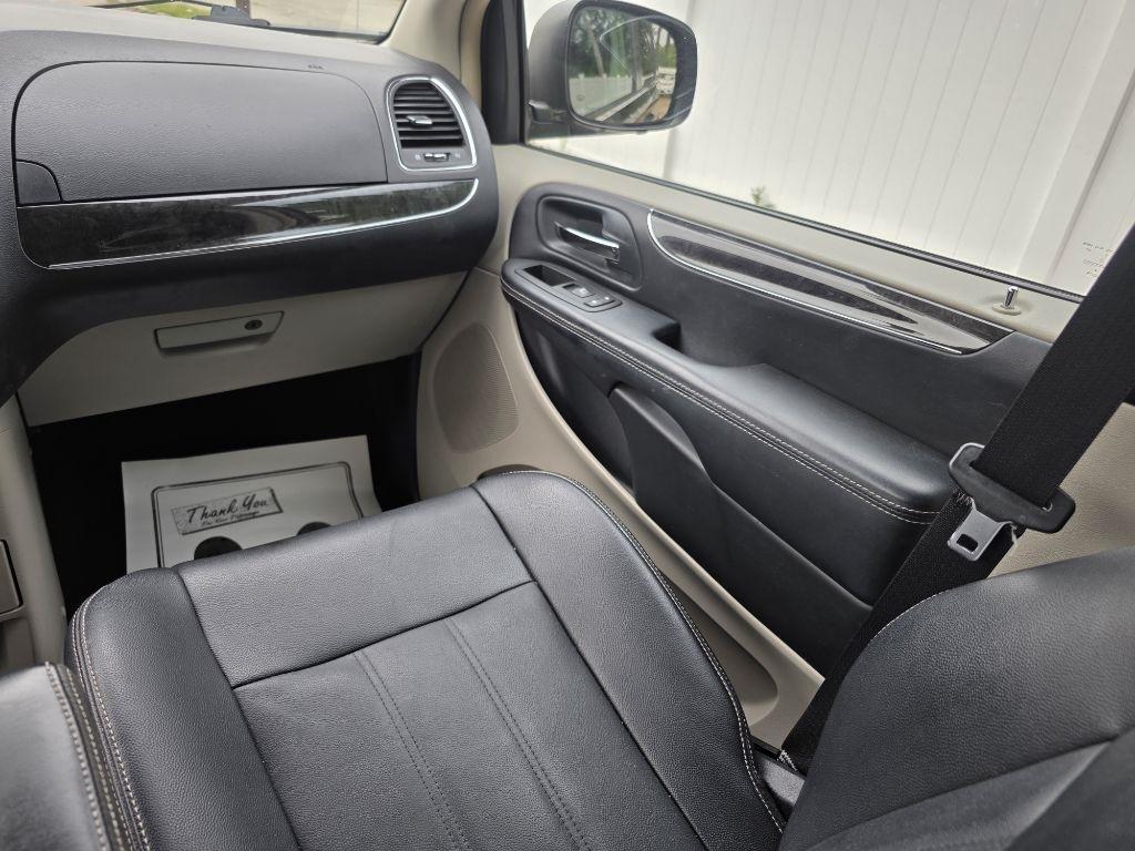 Chrysler Town & Country 4dr Wgn Touring 2014