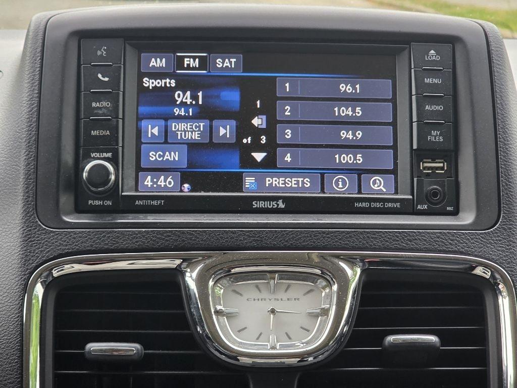 Chrysler Town & Country 4dr Wgn Touring 2014