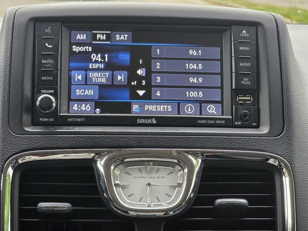 Chrysler Town & Country 4dr Wgn Touring 2014