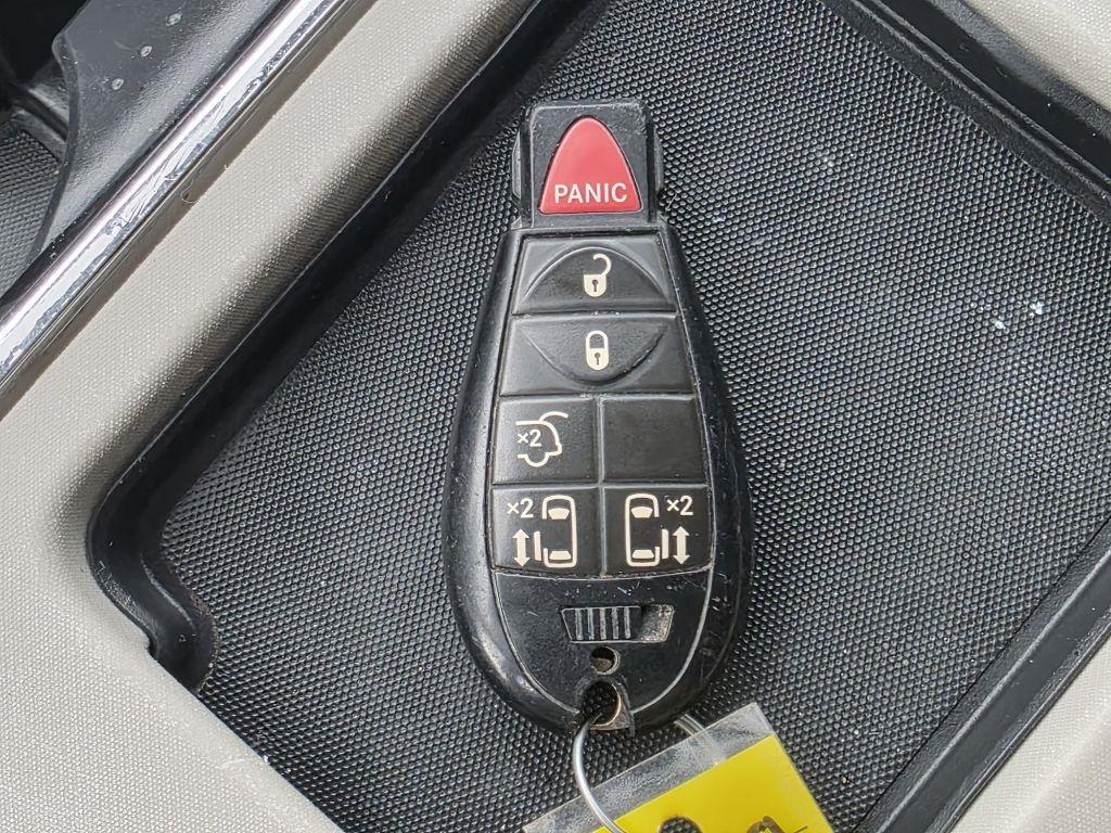 Chrysler Town & Country 4dr Wgn Touring 2014