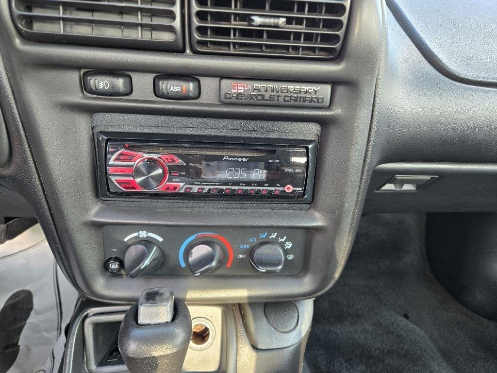 Chevrolet Camaro 2dr Cpe 2002