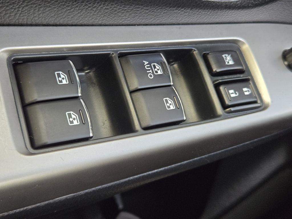 Subaru XV Crosstrek 5dr CVT 2.0i Premium 2015