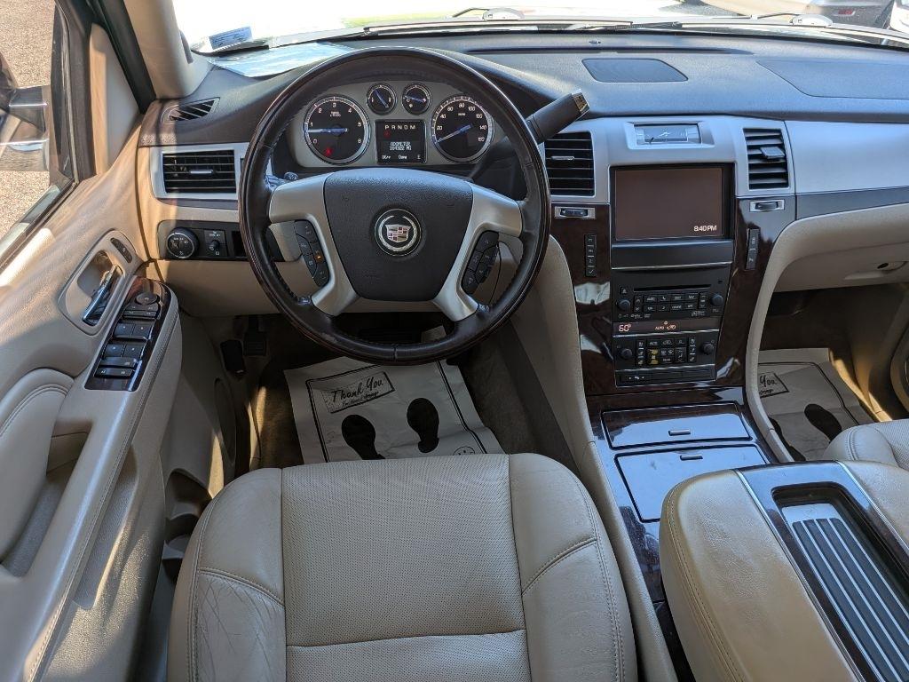 Cadillac Escalade AWD 4dr Luxury 2014