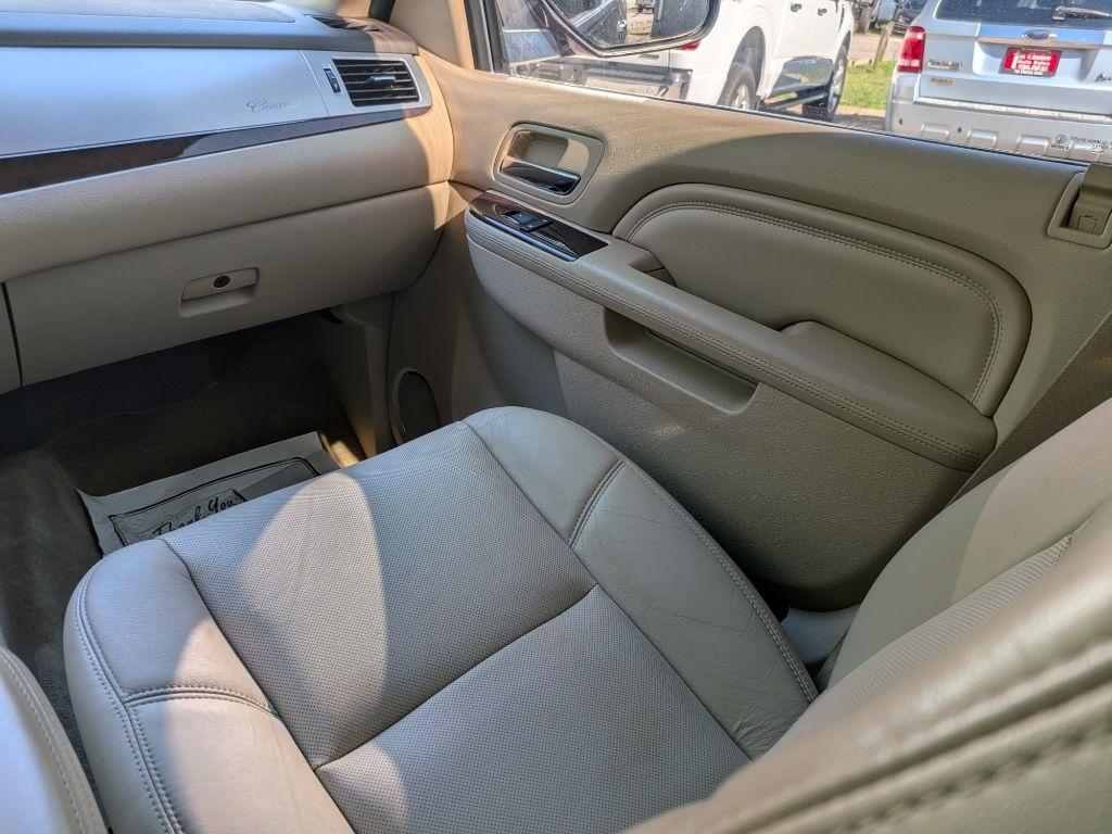 Cadillac Escalade AWD 4dr Luxury 2014