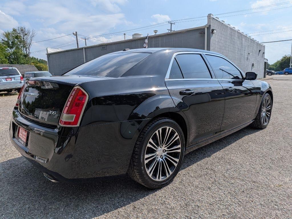 Chrysler 300 4dr Sdn 300S RWD 2014