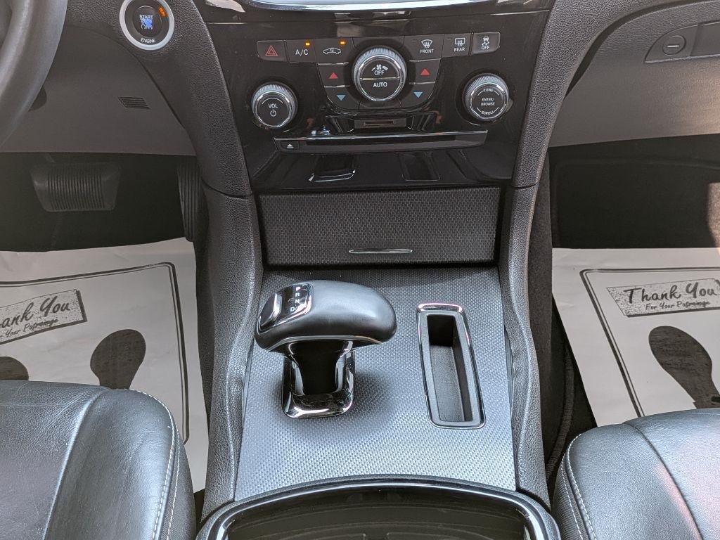 Chrysler 300 4dr Sdn 300S RWD 2014