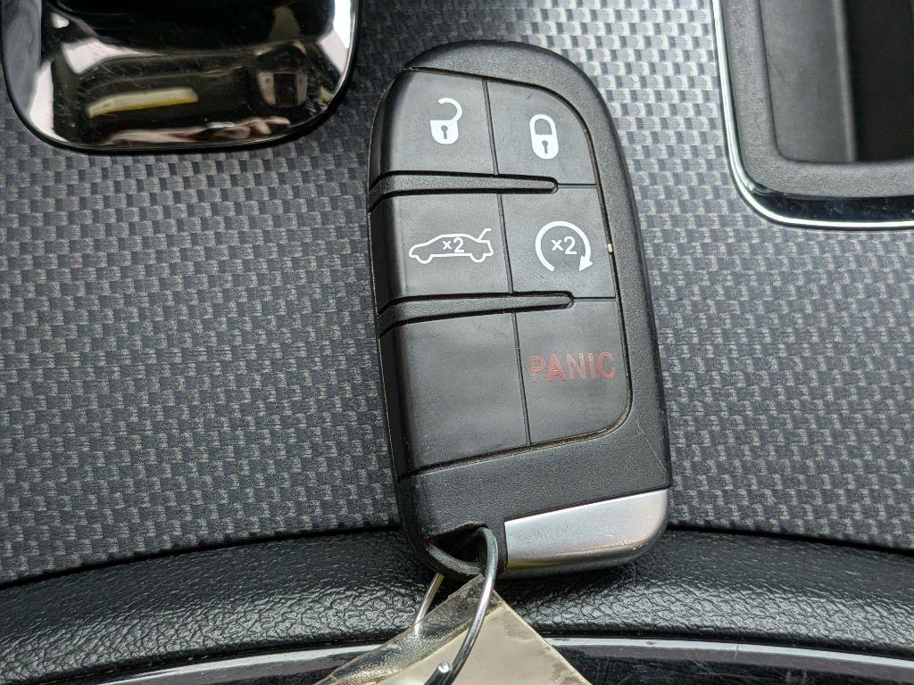 Chrysler 300 4dr Sdn 300S RWD 2014