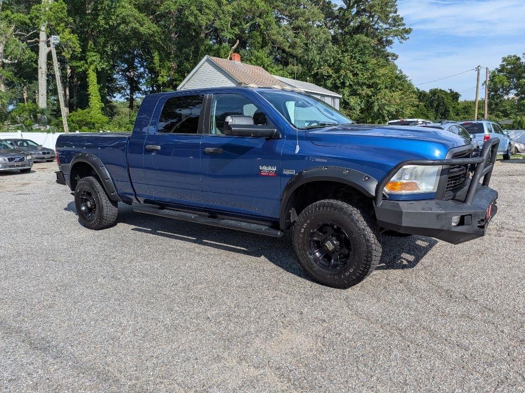 Dodge 2500 4WD Mega Cab 160.5" SLT 2011