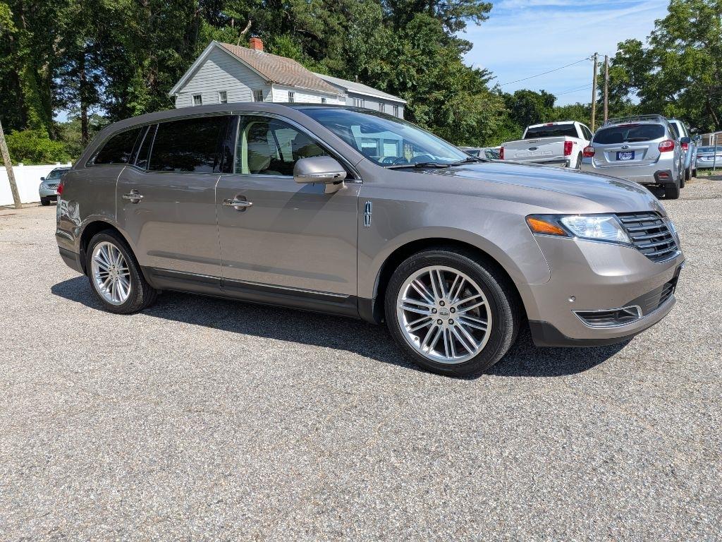 Lincoln MKT 3.5L AWD Standard 2019