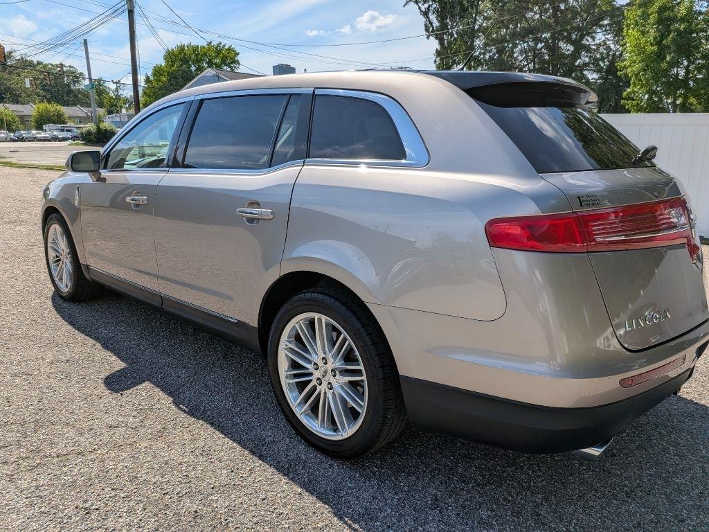 Lincoln MKT 3.5L AWD Standard 2019