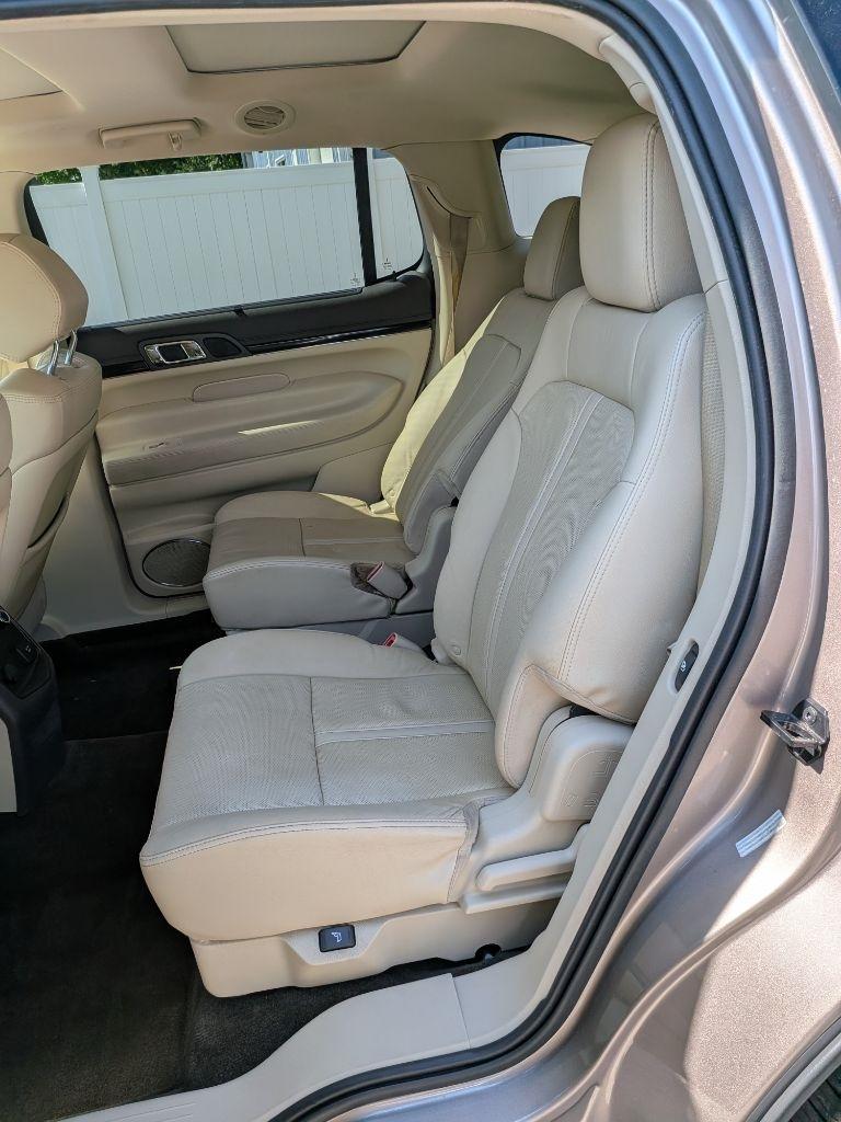 Lincoln MKT 3.5L AWD Standard 2019