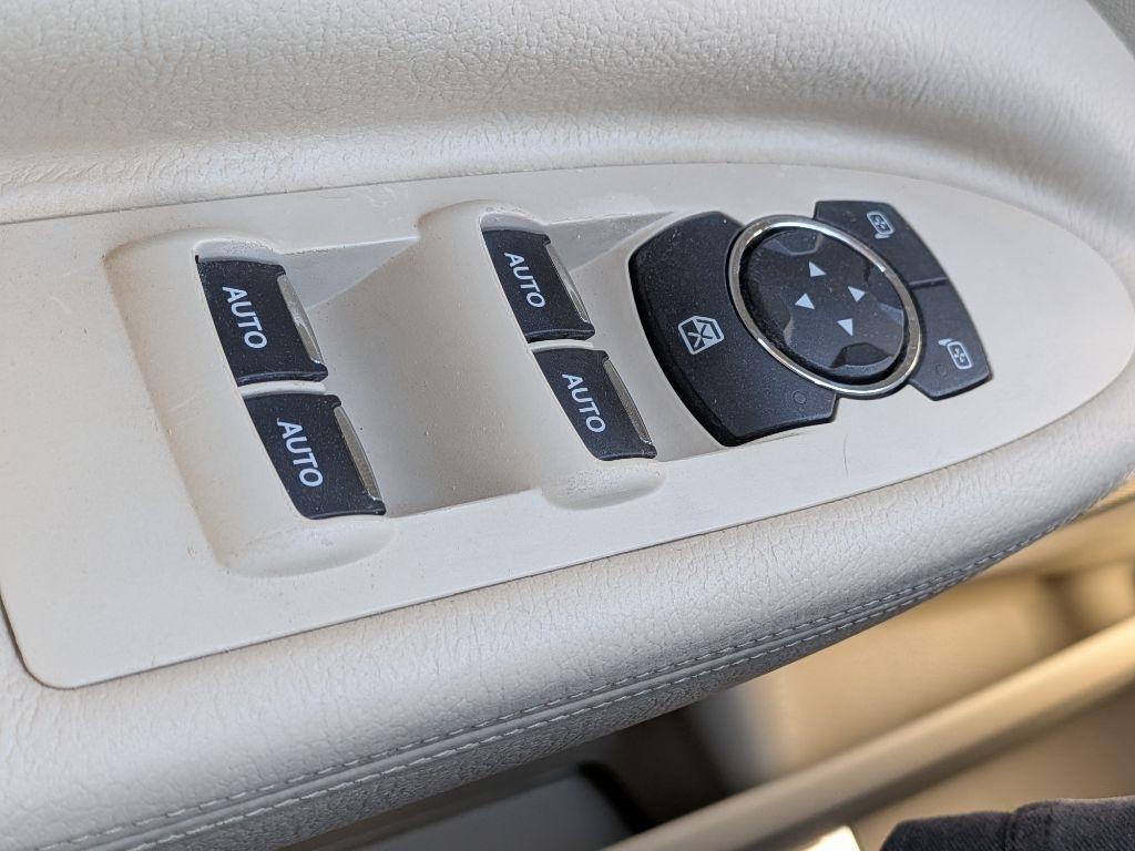Lincoln MKT 3.5L AWD Standard 2019
