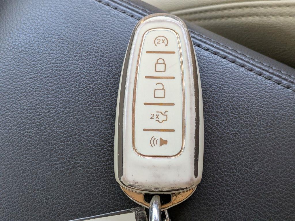 Lincoln MKT 3.5L AWD Standard 2019
