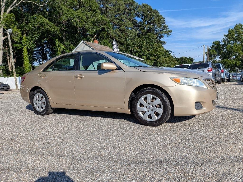 Toyota Camry 4dr Sdn I4 Man (Natl) 2010