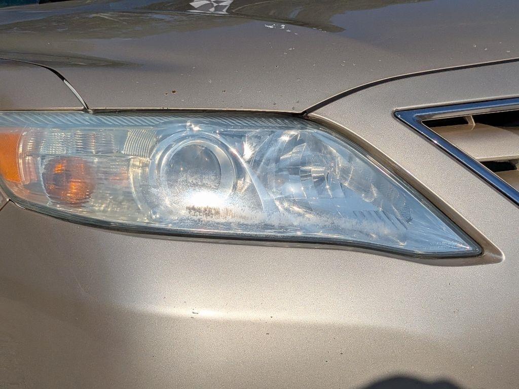 Toyota Camry 4dr Sdn I4 Man (Natl) 2010
