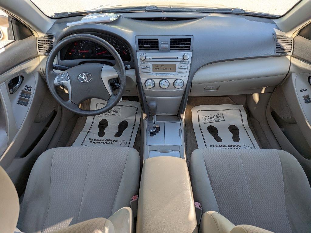 Toyota Camry 4dr Sdn I4 Man (Natl) 2010