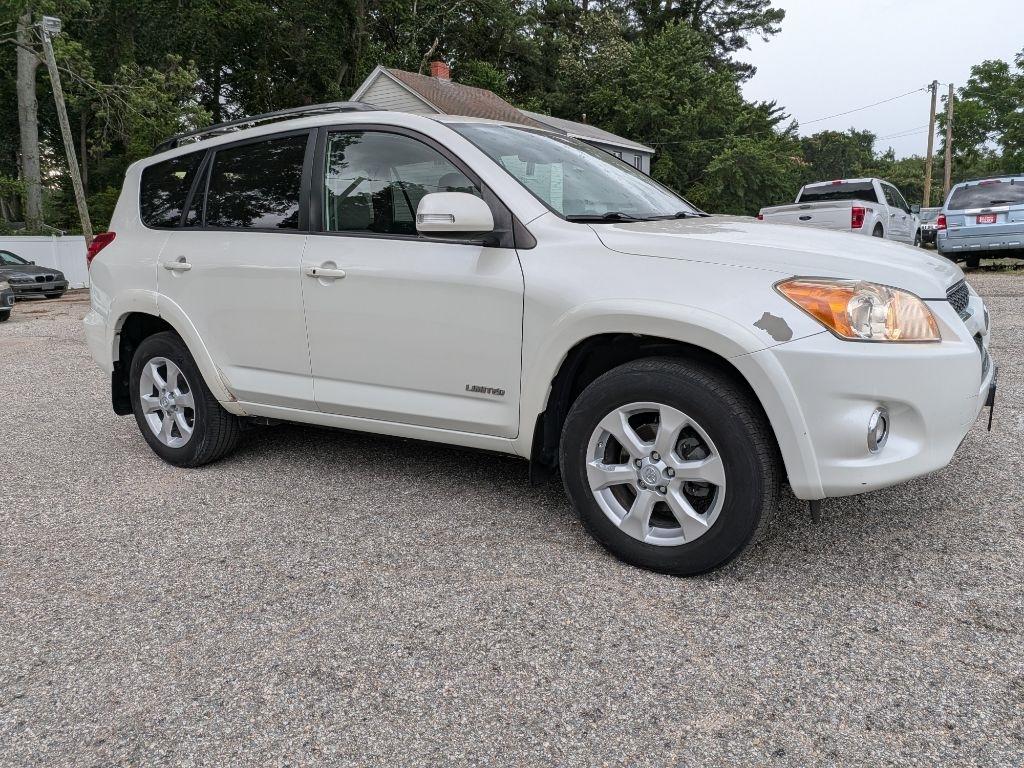 Toyota RAV4 4WD 4dr V6 5-Spd AT Ltd (Natl) 2010