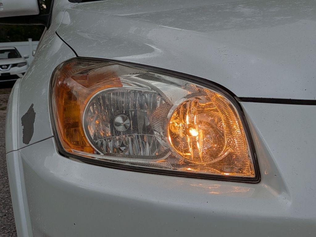 Toyota RAV4 4WD 4dr V6 5-Spd AT Ltd (Natl) 2010