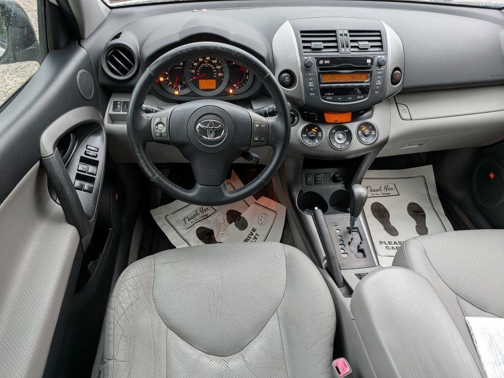 Toyota RAV4 4WD 4dr V6 5-Spd AT Ltd (Natl) 2010