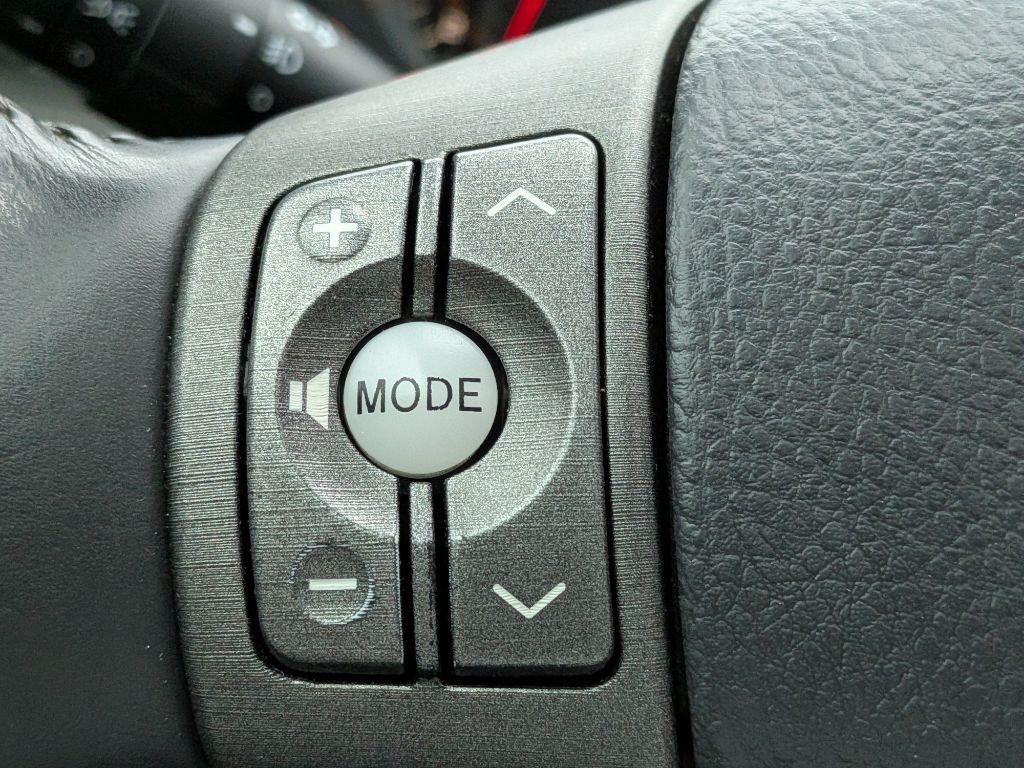 Toyota RAV4 4WD 4dr V6 5-Spd AT Ltd (Natl) 2010