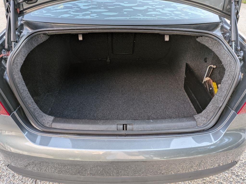 Volkswagen Jetta Sedan 4dr Auto SEL 2009