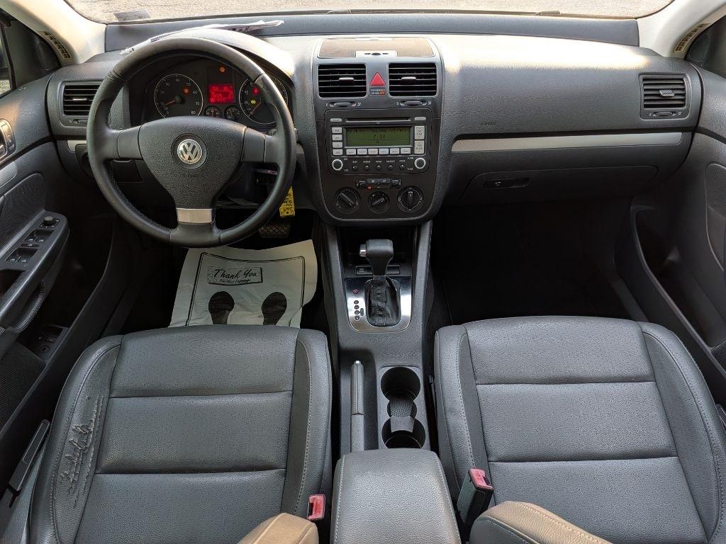 Volkswagen Jetta Sedan 4dr Auto SEL 2009