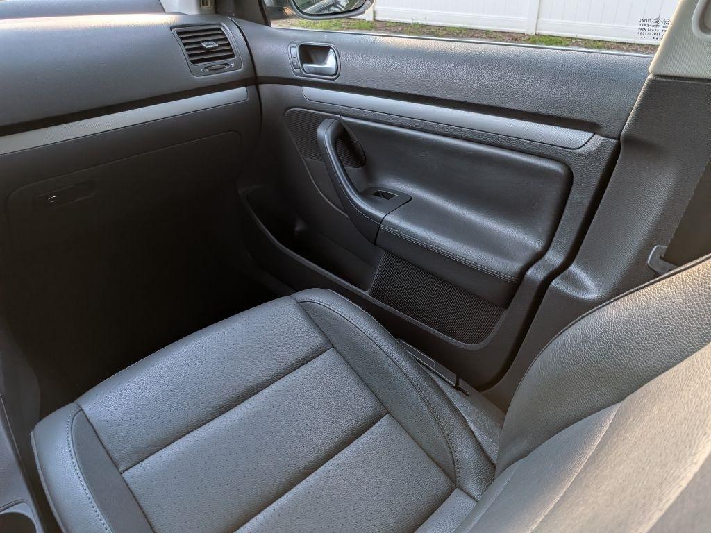 Volkswagen Jetta Sedan 4dr Auto SEL 2009