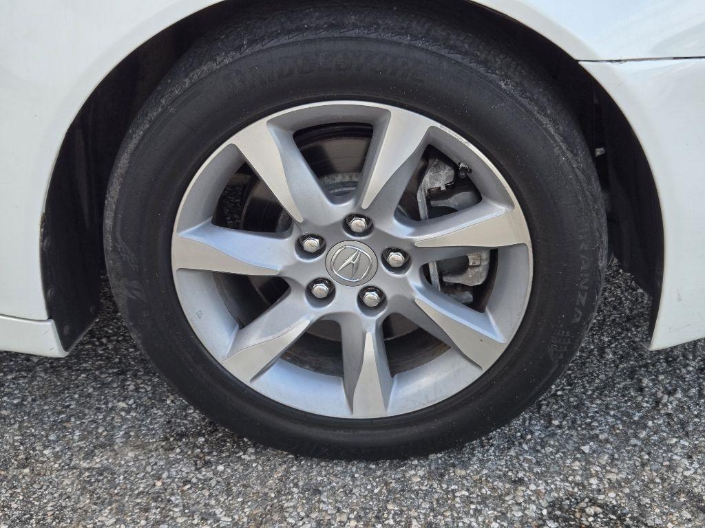 Acura TL 4dr Sdn Auto 2WD 2012