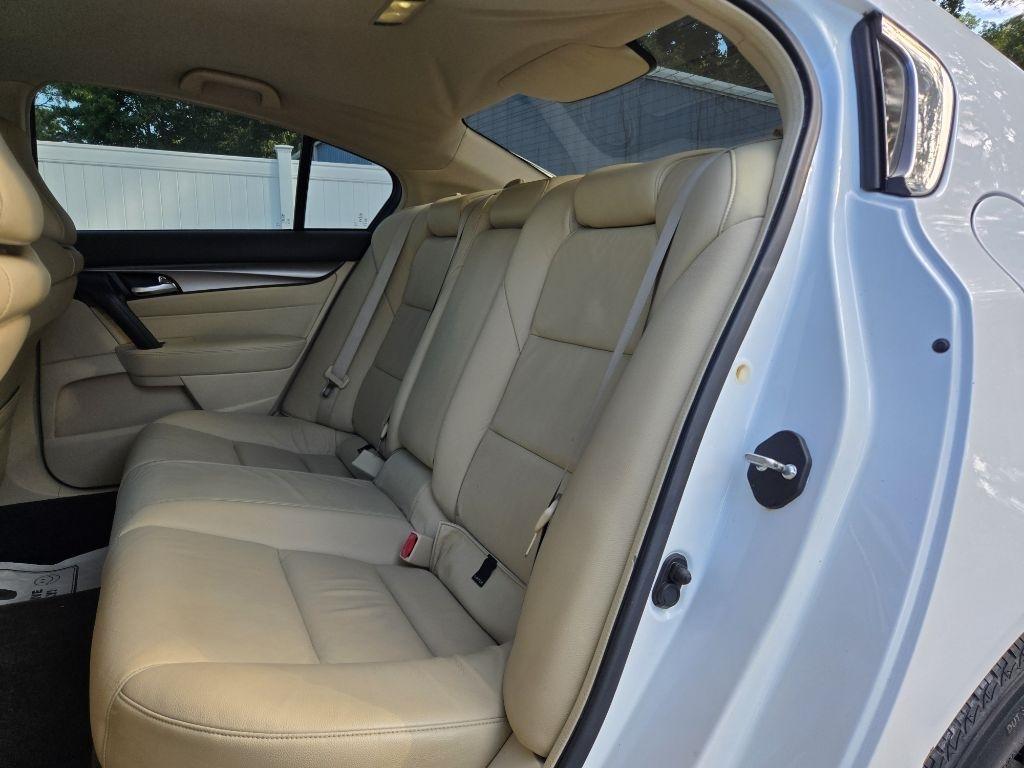 Acura TL 4dr Sdn Auto 2WD 2012