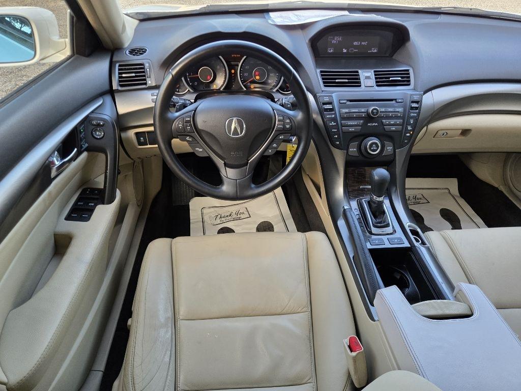 Acura TL 4dr Sdn Auto 2WD 2012
