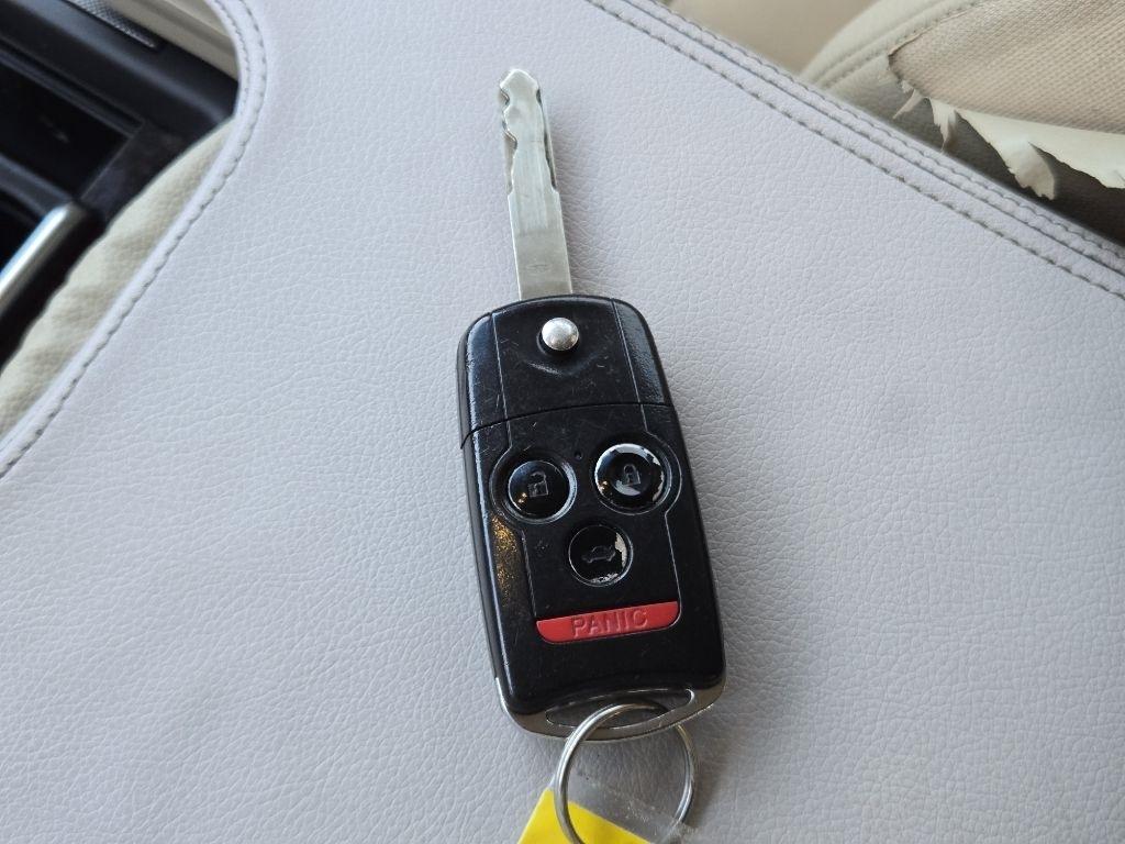 Acura TL 4dr Sdn Auto 2WD 2012