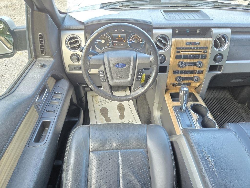Ford F-150 4WD SuperCrew 145" Platinum 2011