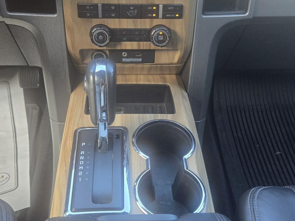 Ford F-150 4WD SuperCrew 145" Platinum 2011